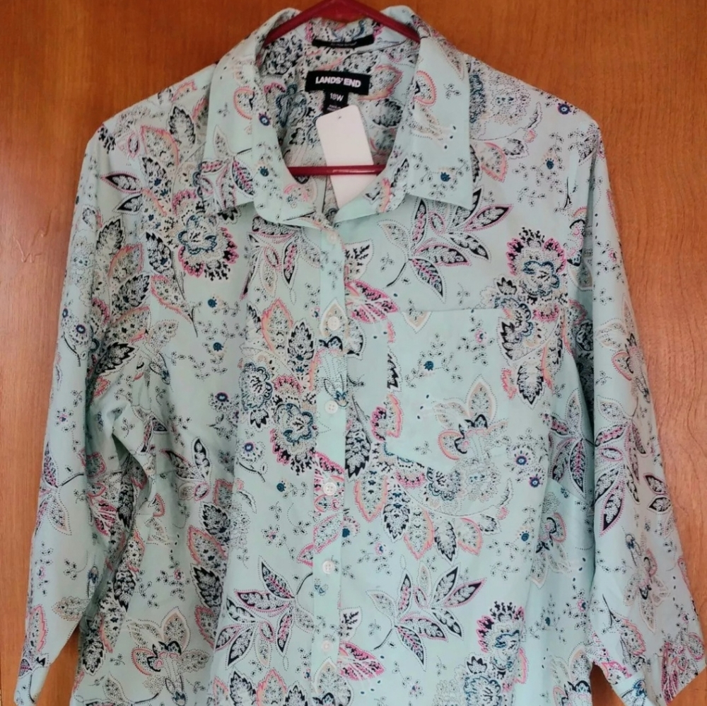NWT LANDS END Womens Size 18W Long Sleeve Light Blue Paisley Button Down Shirt